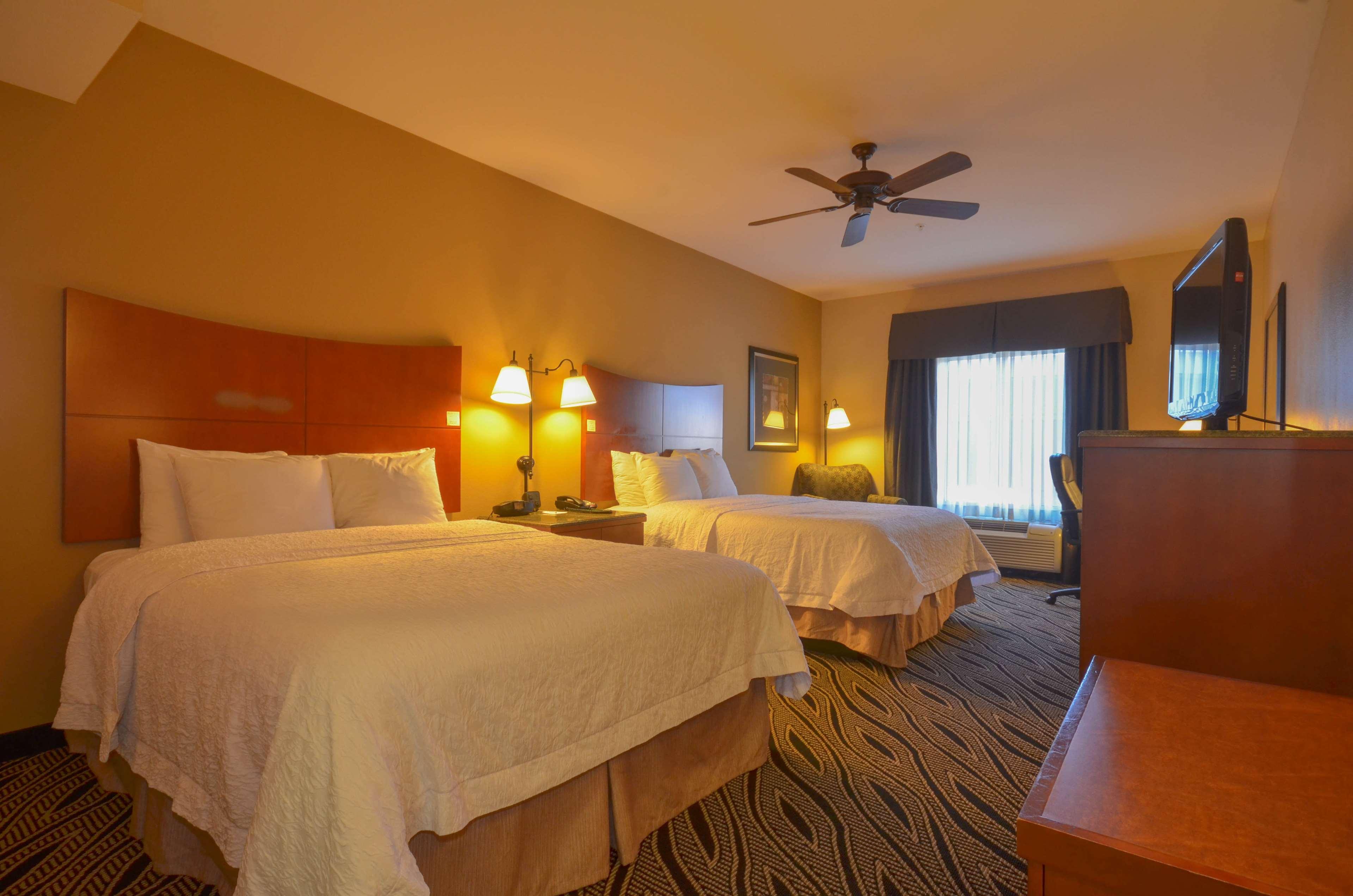 Hampton Inn Bryant Exteriör bild