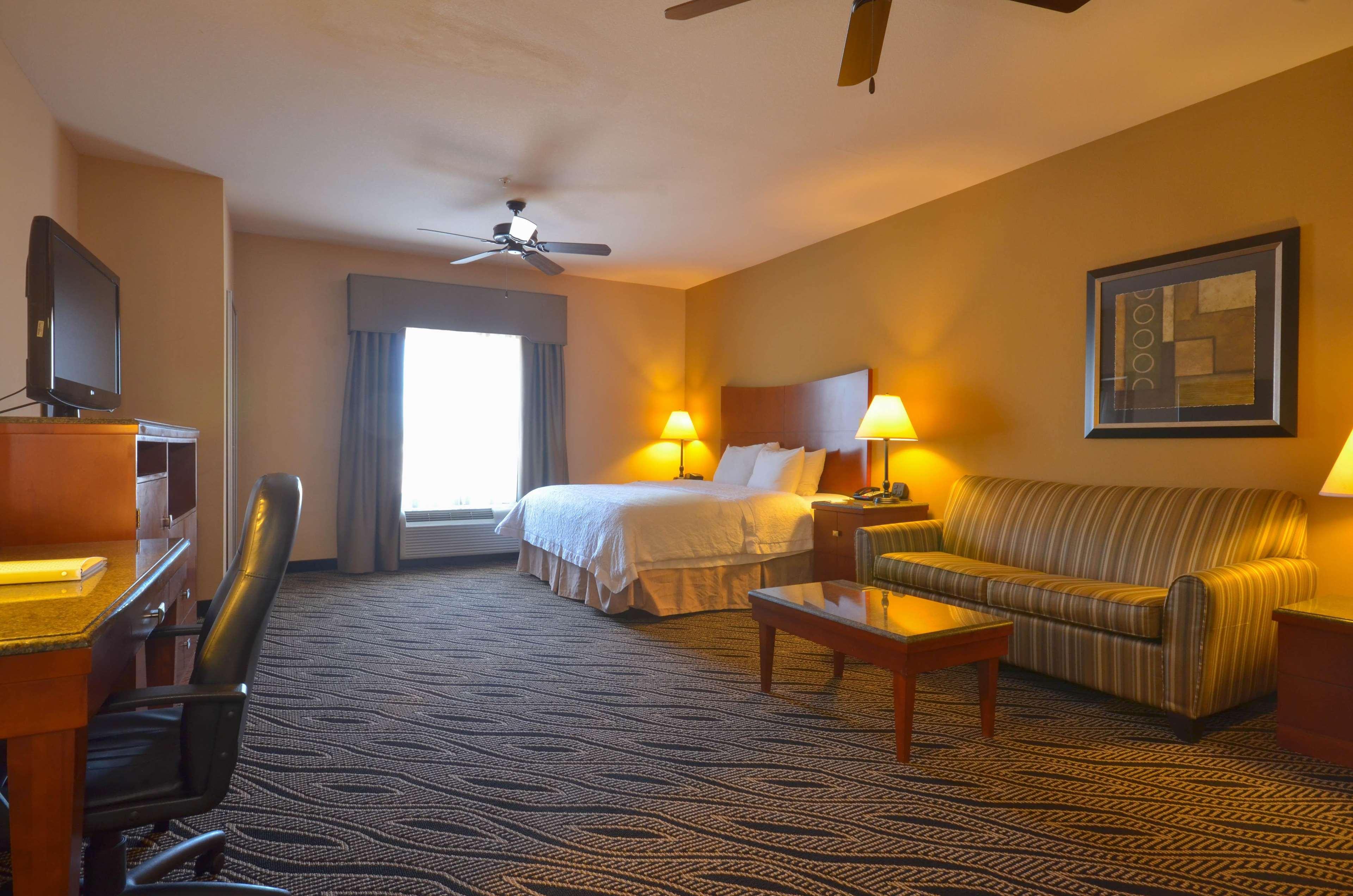 Hampton Inn Bryant Exteriör bild