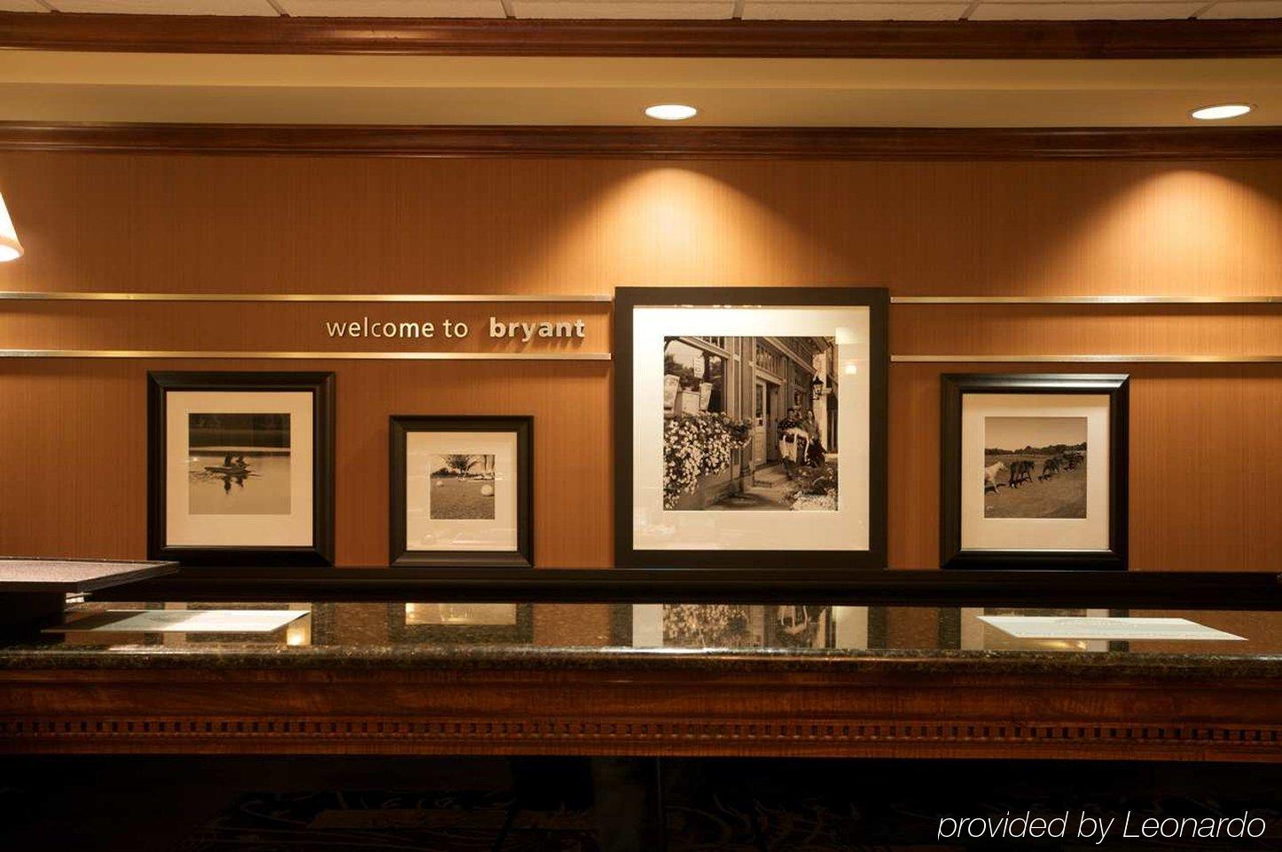 Hampton Inn Bryant Inreriör bild